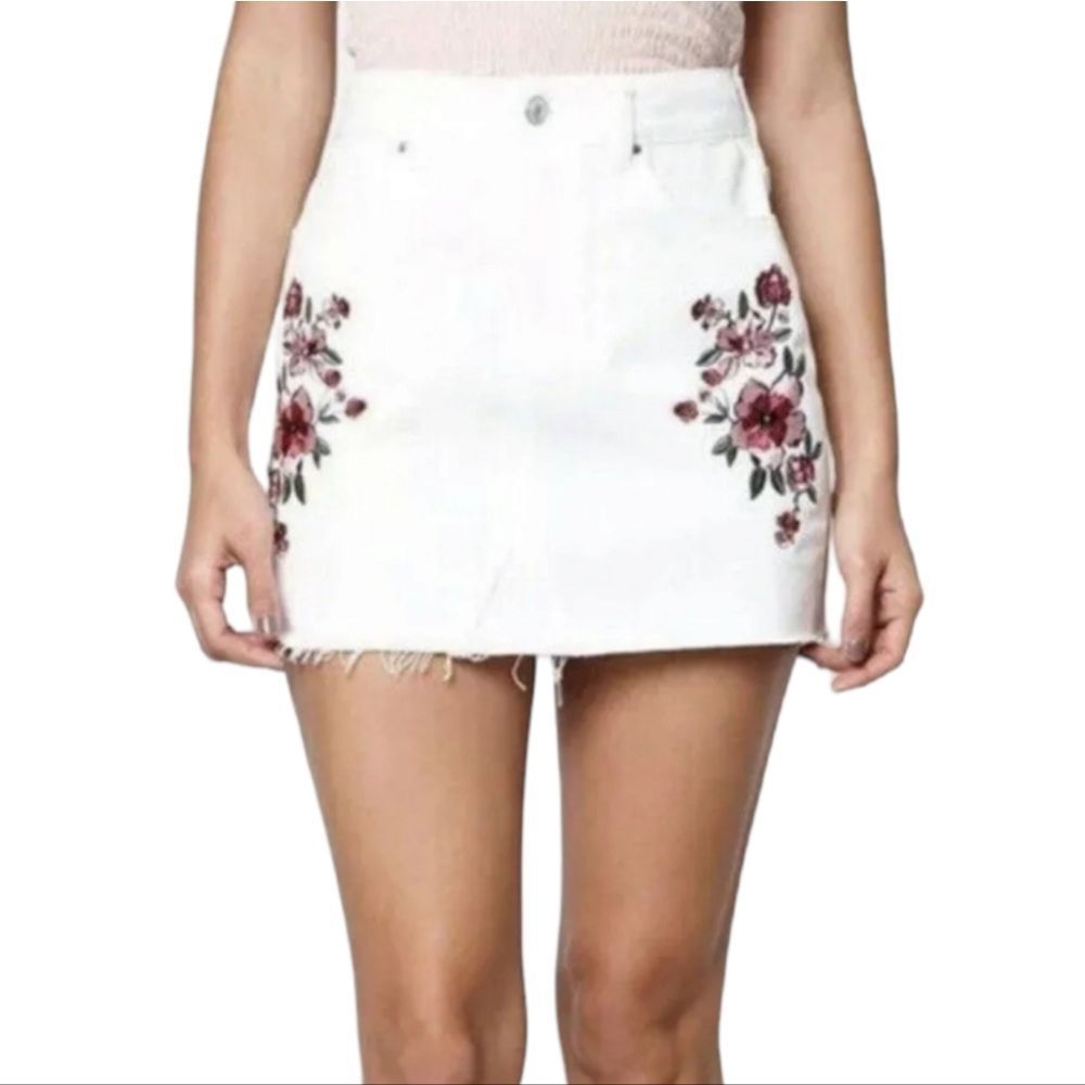 PacSun White Floral Embroidered Jean Cut Off  Mini Skirt